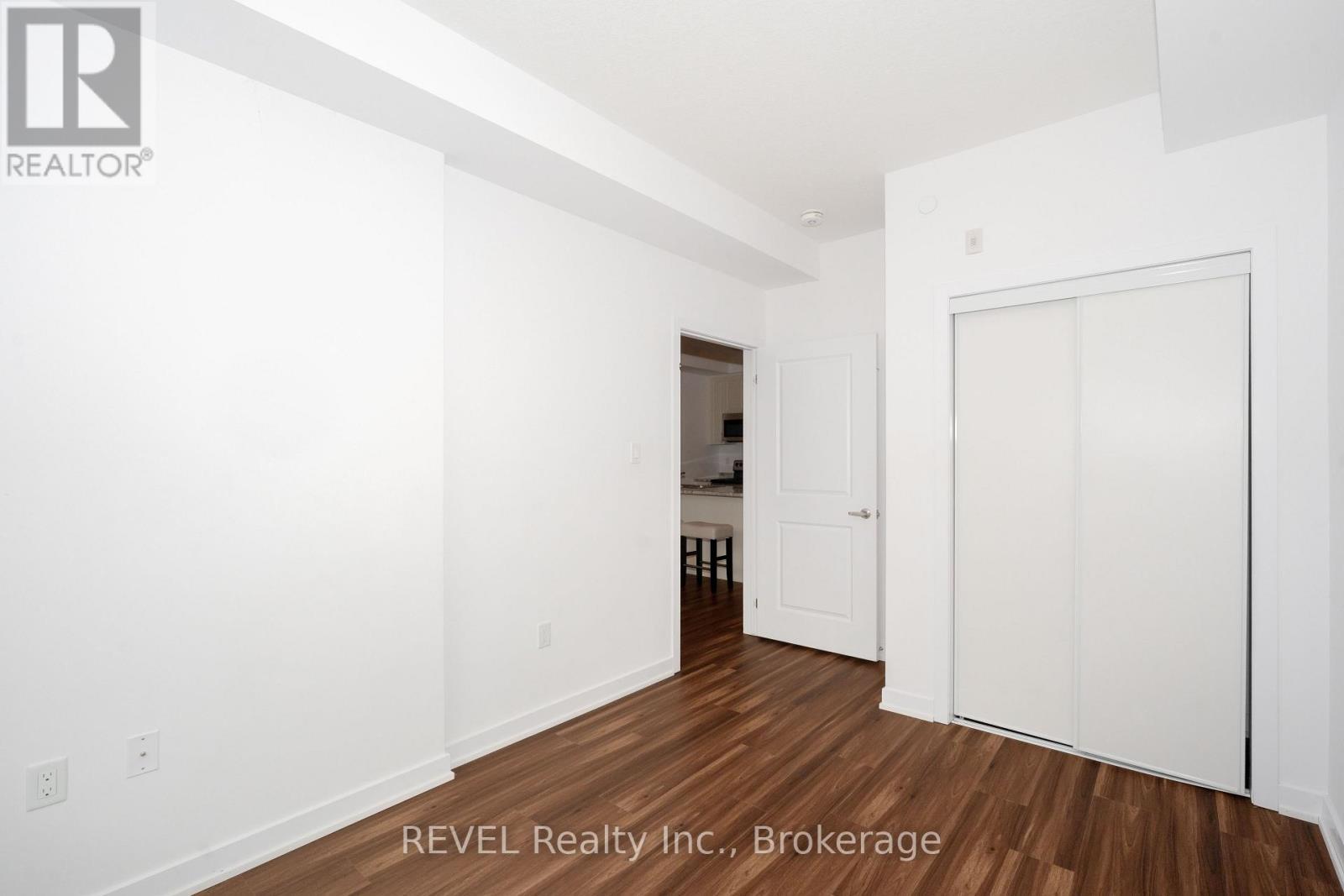 228 - 101 Shoreview Place, Hamilton (Lakeshore), ON - Indoor Photo Showing Other Room