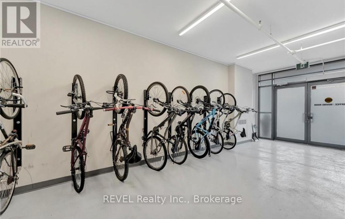 228 - 101 Shoreview Place, Hamilton (Lakeshore), ON - Indoor