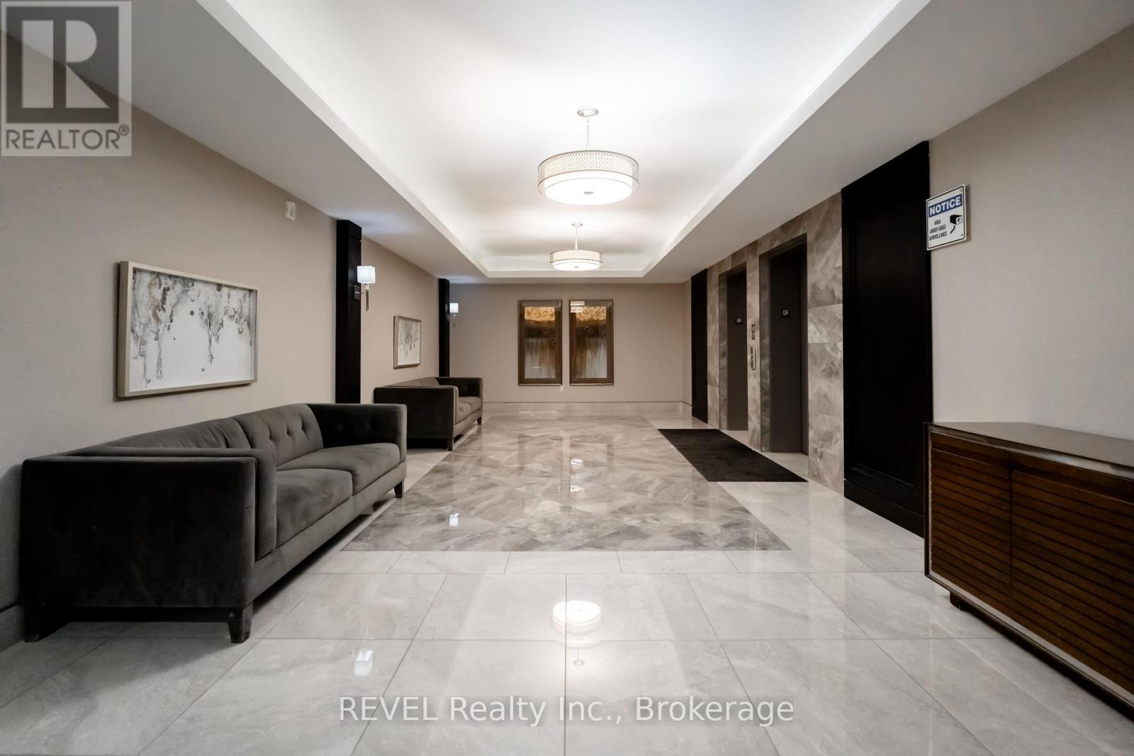 228 - 101 Shoreview Place, Hamilton (Lakeshore), ON - Indoor