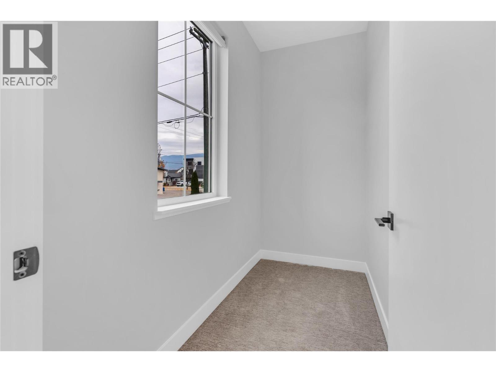 726 Westminster Avenue W Unit# 103, Penticton, BC - Indoor Photo Showing Other Room