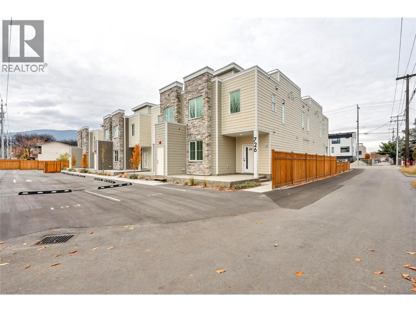 726 Westminster Avenue W Unit# 103, Penticton, BC - Outdoor