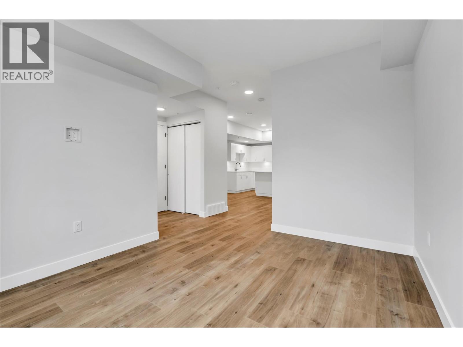 726 Westminster Avenue W Unit# 103, Penticton, BC - Indoor Photo Showing Other Room