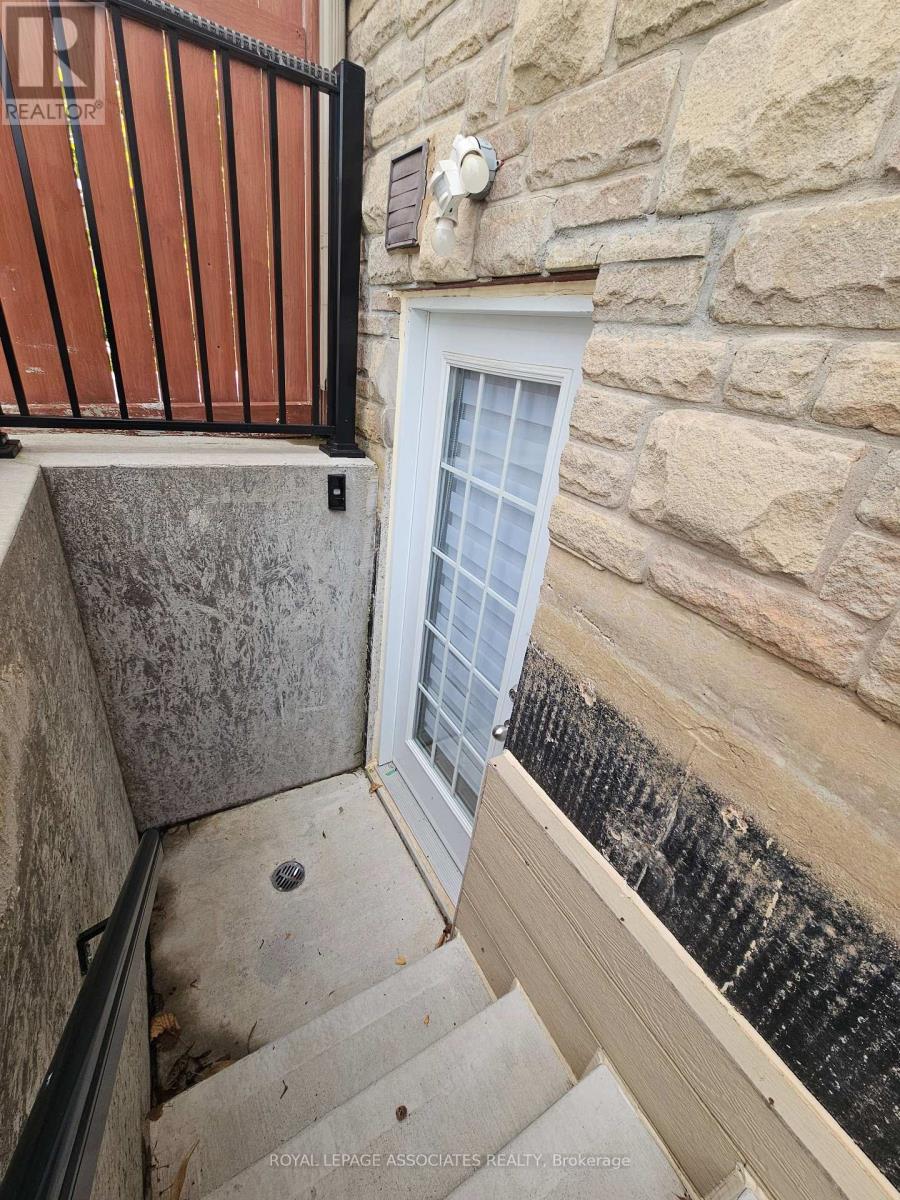 Bsmt - 131 Lloyd Sanderson Drive, Brampton, ON - Outdoor