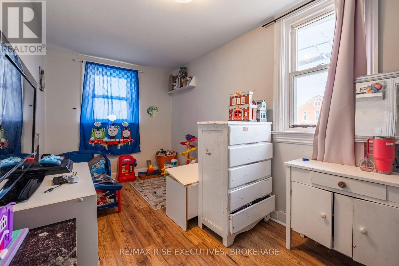 695 Victoria Street, Kingston (East Of Sir John A. Blvd), ON - Indoor