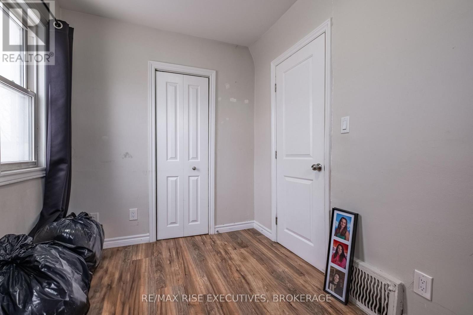 695 Victoria Street, Kingston (East Of Sir John A. Blvd), ON - Indoor