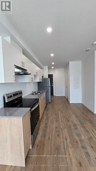 306B - 181 Elmira Road S, Guelph, ON - Indoor Photo Showing Kitchen