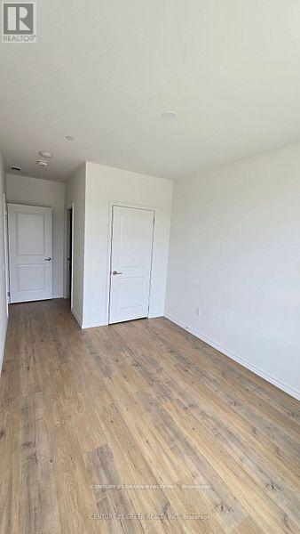 306B - 181 Elmira Road S, Guelph, ON - Indoor Photo Showing Other Room