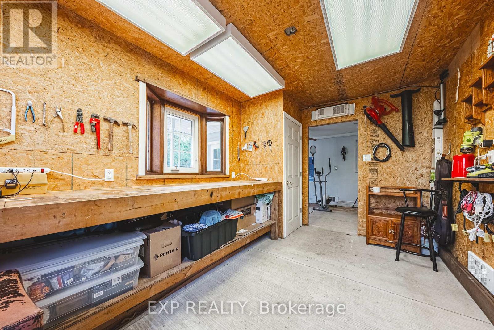 1164 Barton Street, Hamilton, ON - Photo Showing Other Room