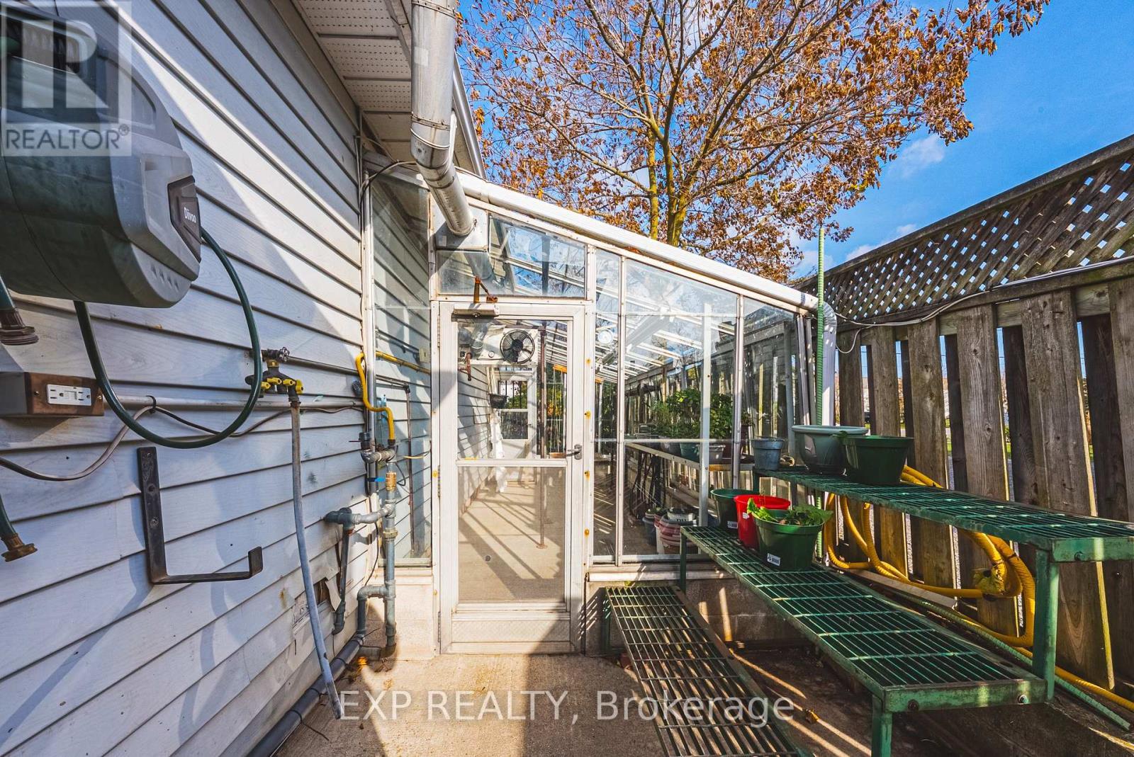 1164 Barton Street, Hamilton, ON - Outdoor