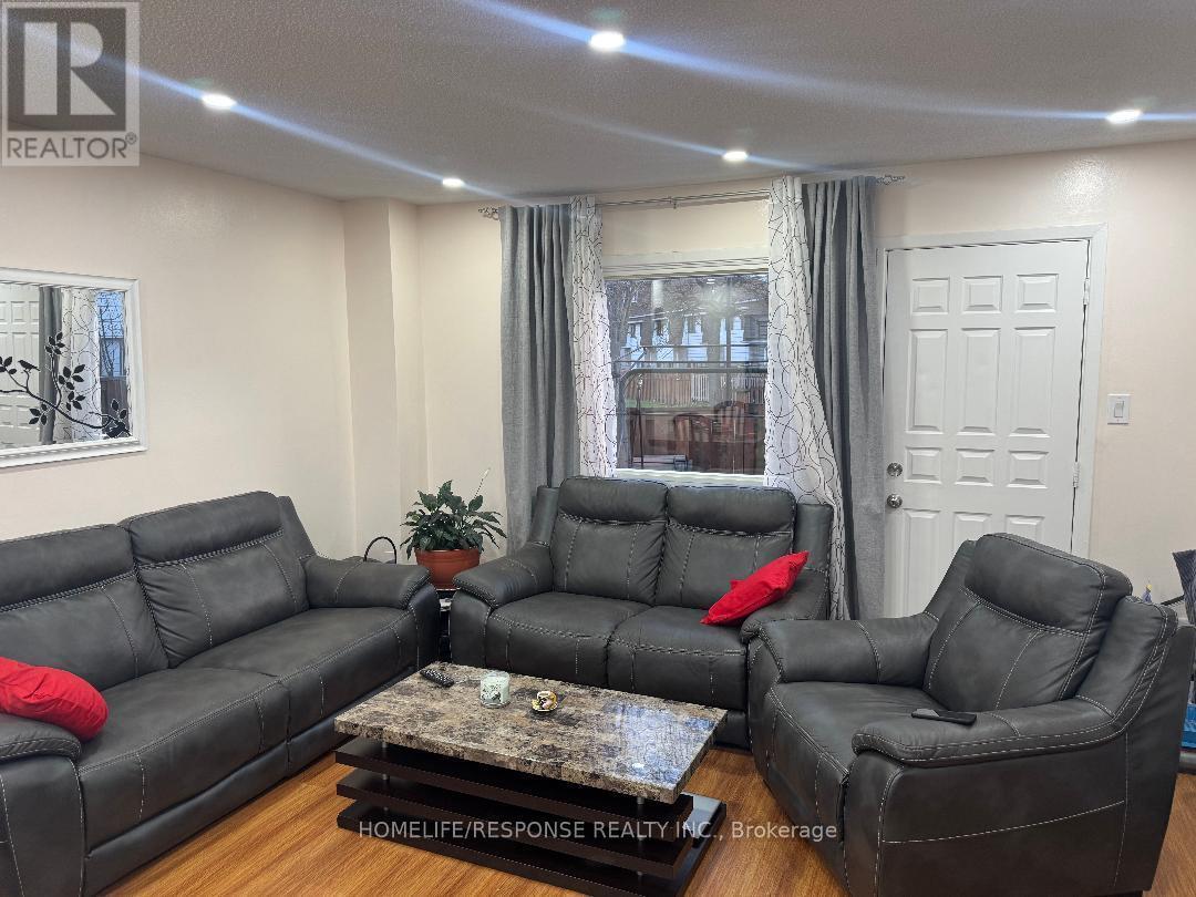 181 - 475 Bramalea Road, Brampton, ON - Indoor Photo Showing Living Room