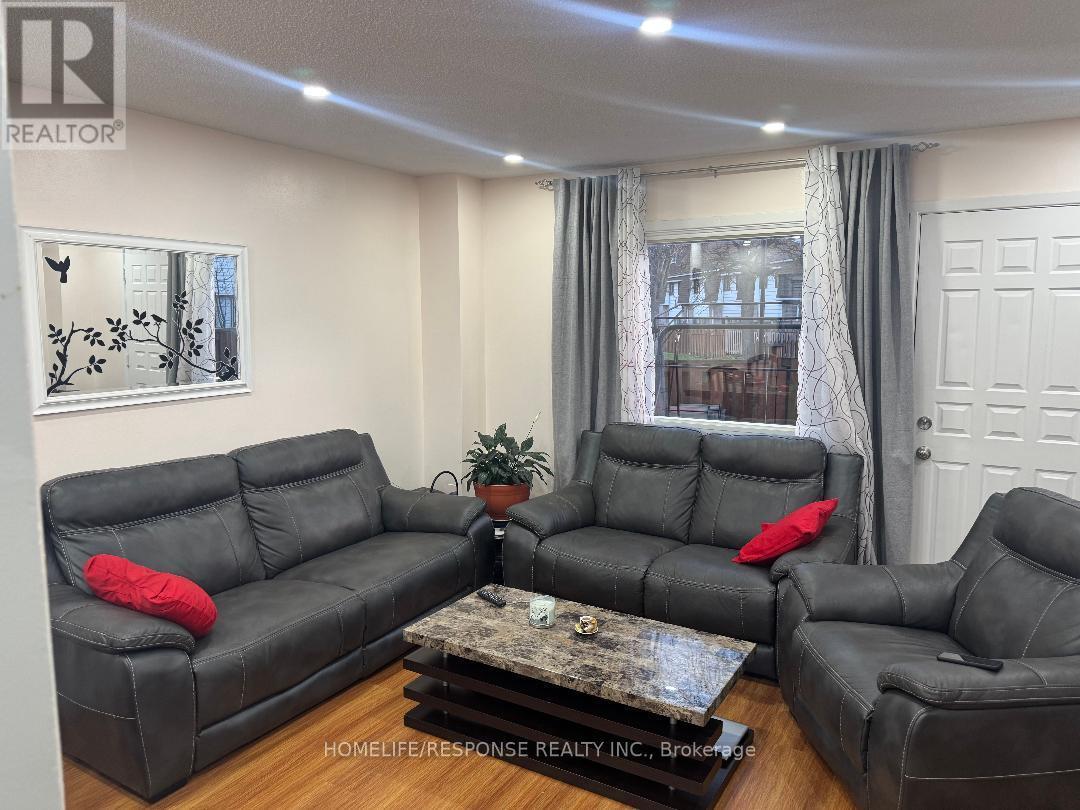 181 - 475 Bramalea Road, Brampton, ON - Indoor Photo Showing Living Room