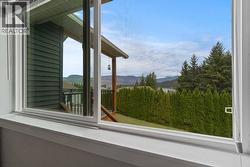 Primary bedroom with lakeview -