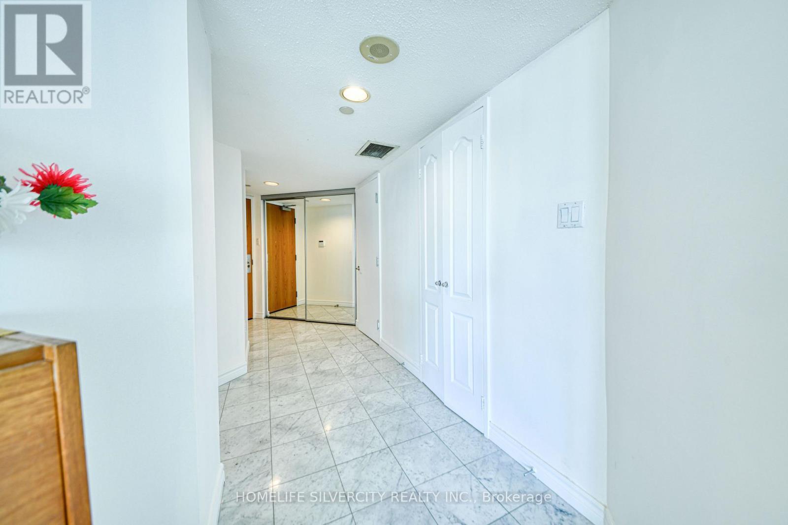 #2900 - 38 Elm Street, Toronto, ON - Indoor Photo Showing Other Room