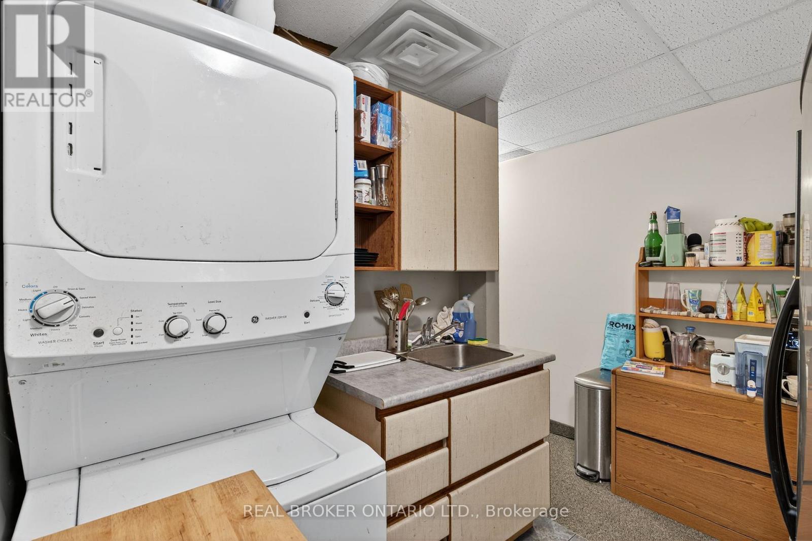 8 Westmount Drive S, Orillia, ON