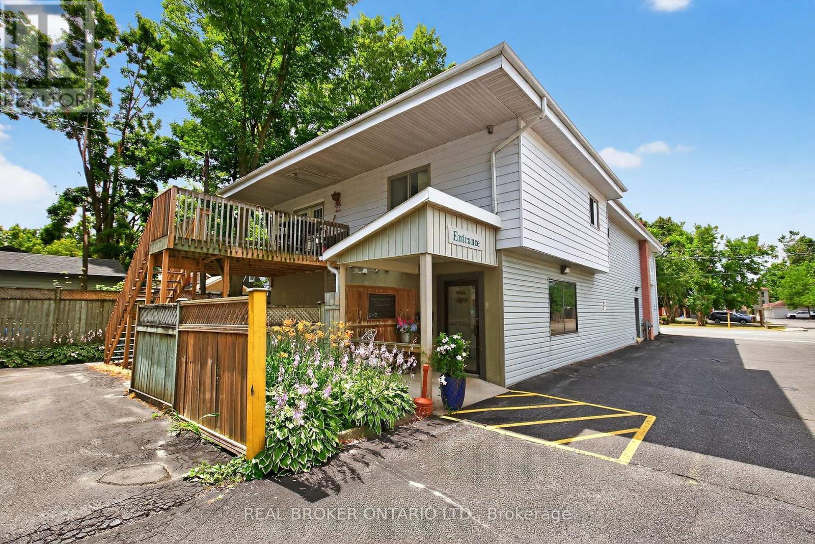 8 Westmount Drive S, Orillia, ON