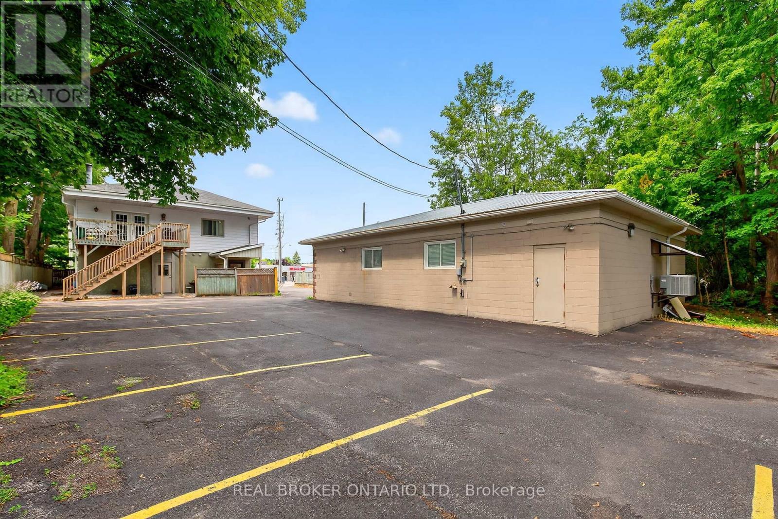 8 Westmount Drive S, Orillia, ON