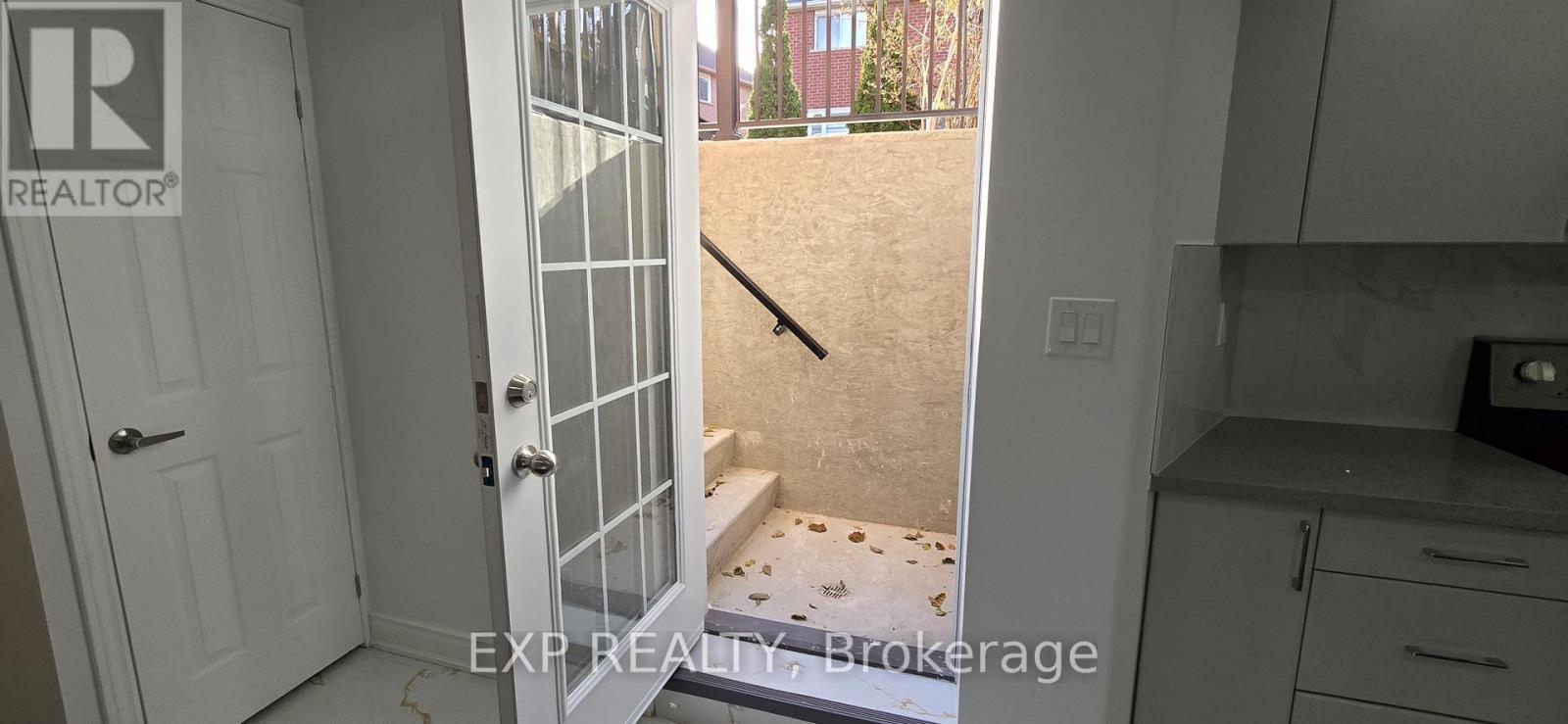 7164 Rosehurst Drive, Mississauga, ON - Photo Showing Other Room