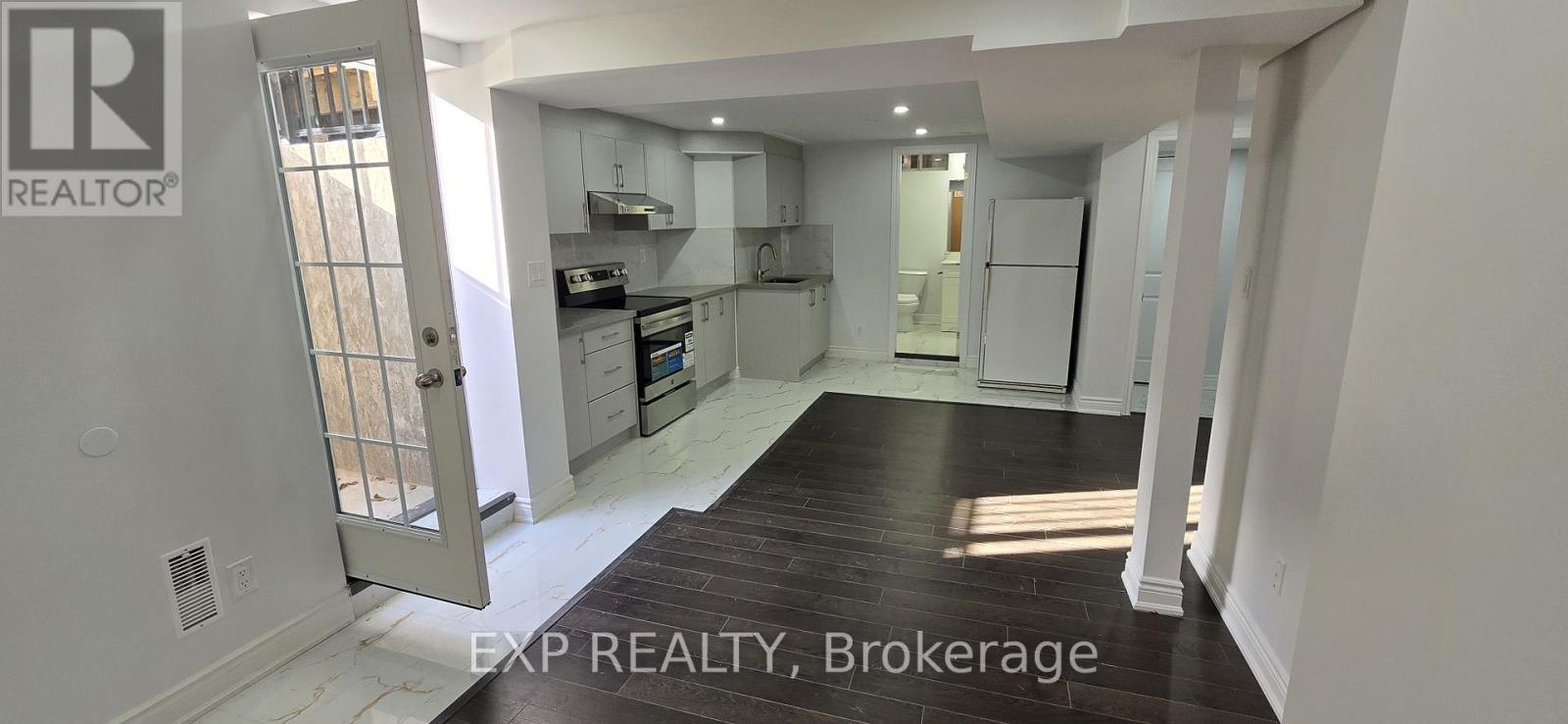 7164 Rosehurst Drive, Mississauga, ON - Indoor