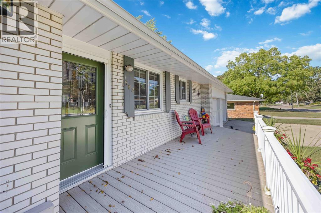 563 Riverside Drive, St Clair, ON - Outdoor