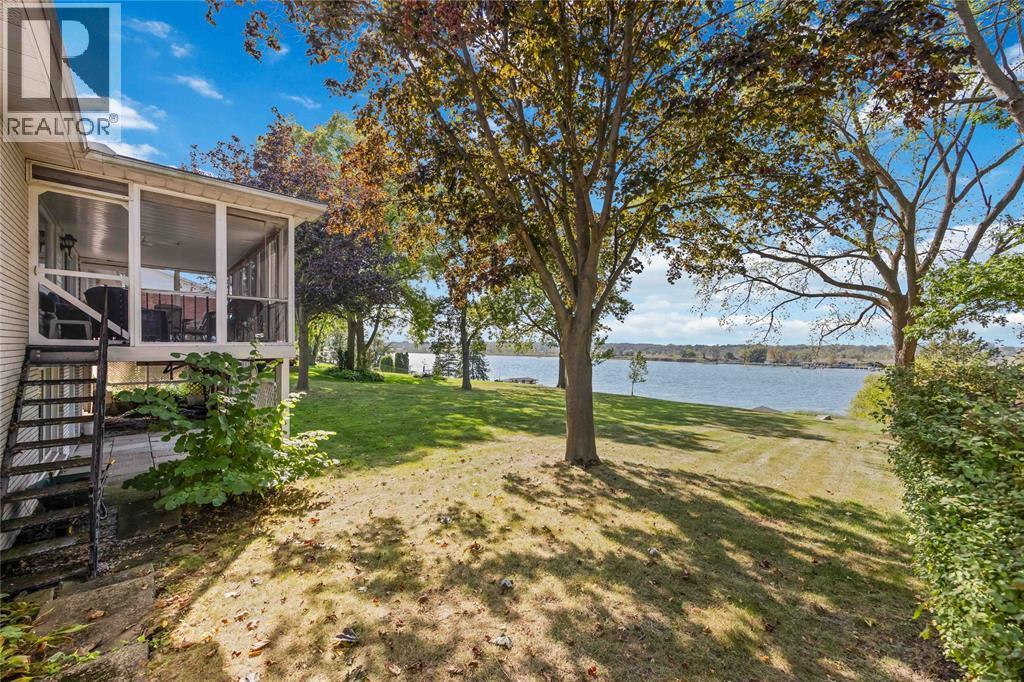 563 Riverside Drive, St Clair, ON - Outdoor With Body Of Water With View