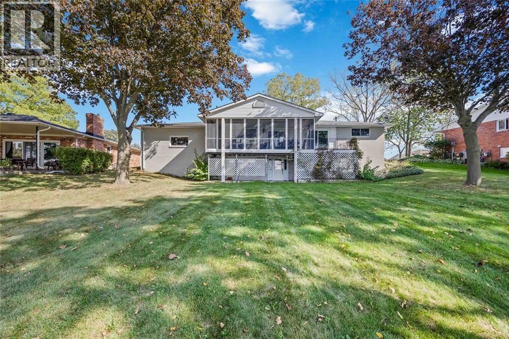 563 Riverside Drive, St Clair, ON - Outdoor With Deck Patio Veranda