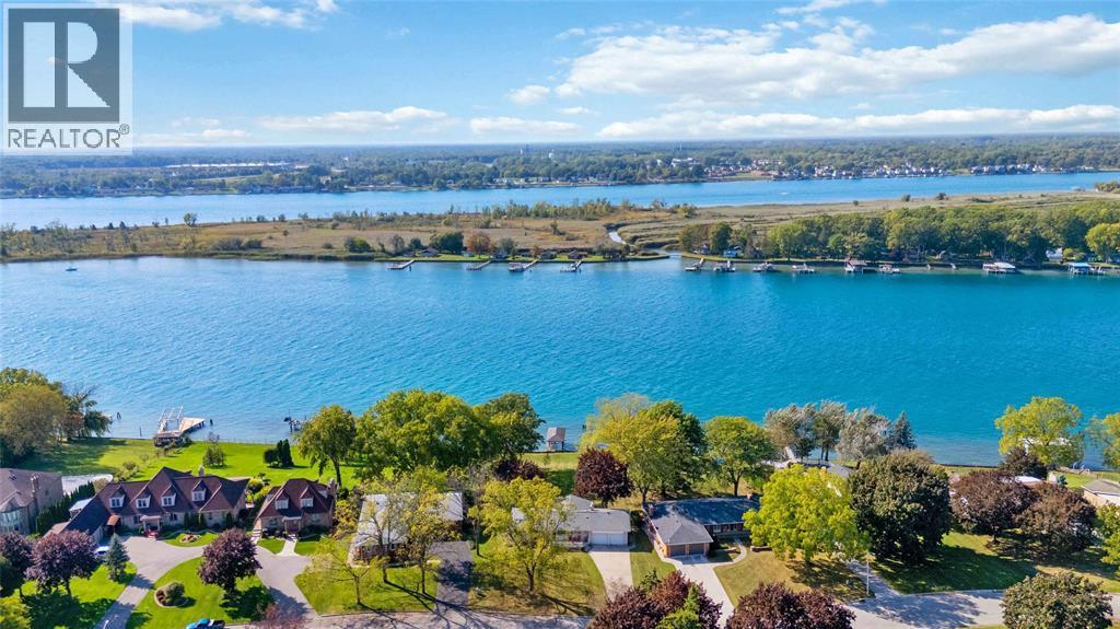563 Riverside Drive, St Clair, ON - Outdoor With Body Of Water With View