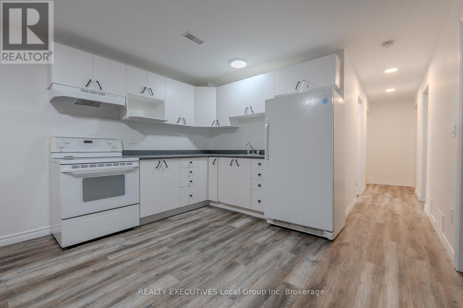 33 Dubeau Street, West Nipissing (Verner), ON - Indoor Photo Showing Kitchen