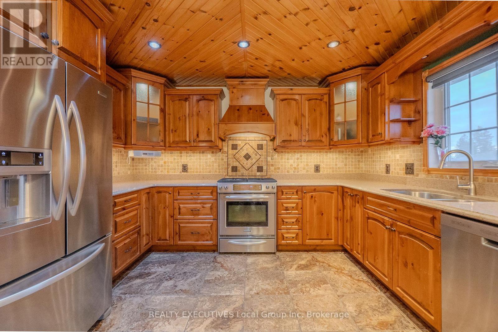 33 Dubeau Street, West Nipissing (Verner), ON - Indoor Photo Showing Kitchen With Double Sink