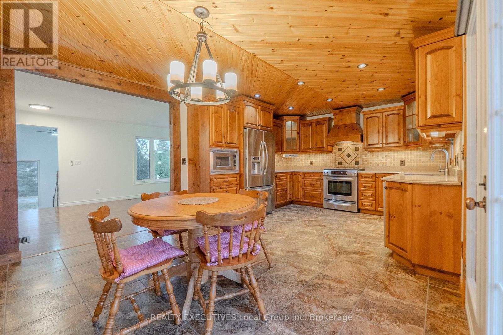 33 Dubeau Street, West Nipissing (Verner), ON - Indoor