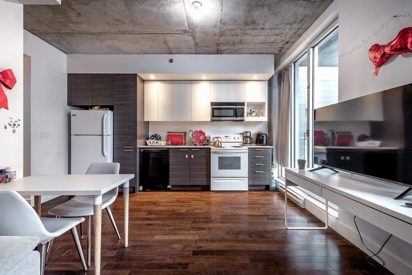 Cuisine - 712-888 Rue Wellington, Montréal (Ville-Marie), QC - Indoor Photo Showing Kitchen