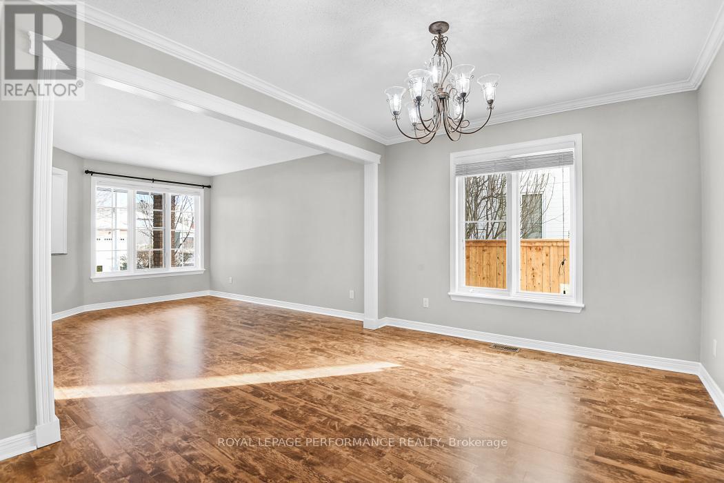 15 Fanterra Way, Ottawa, ON - Indoor Photo Showing Other Room