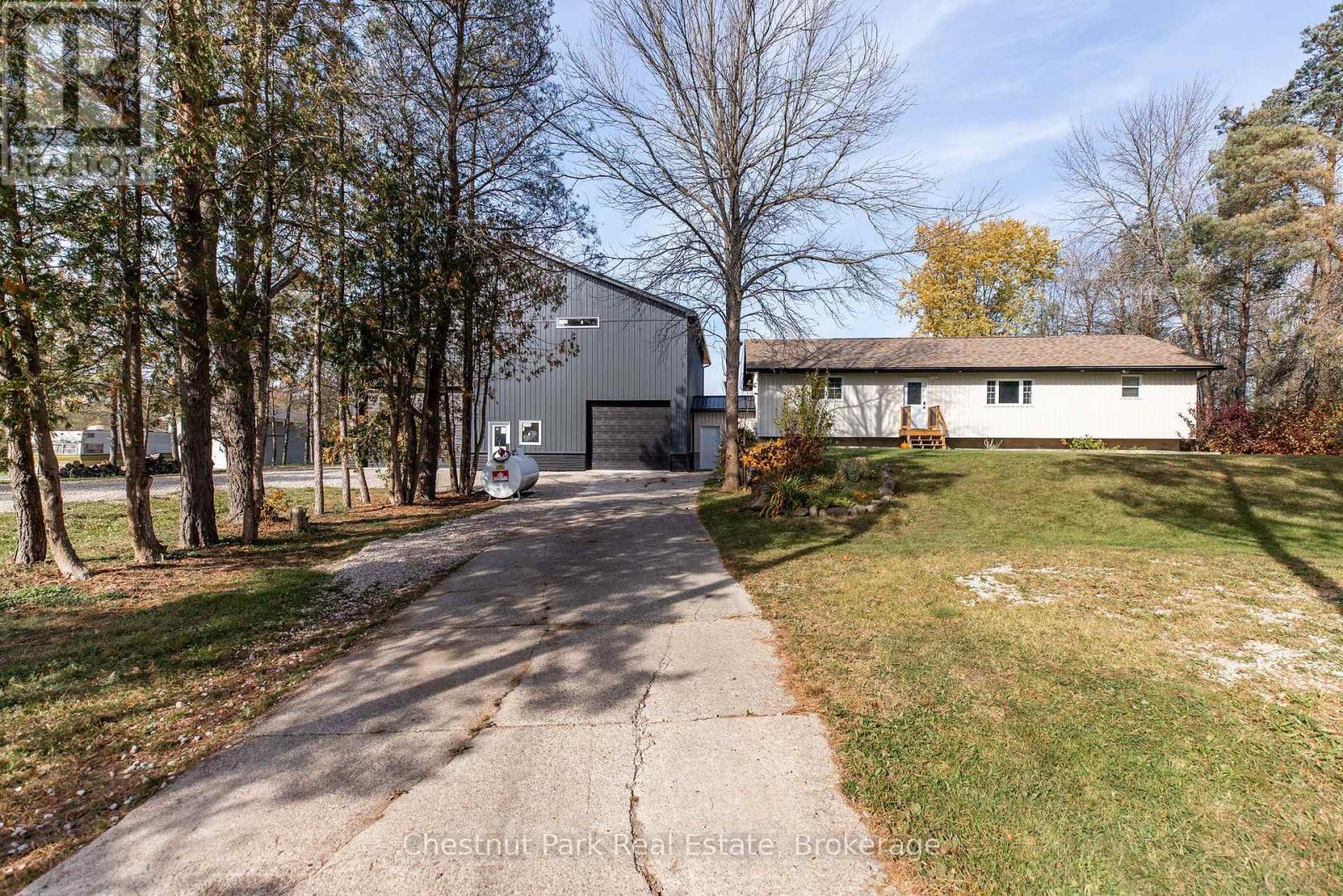 9 Maple Drive, Northern Bruce Peninsula, ON - Outdoor