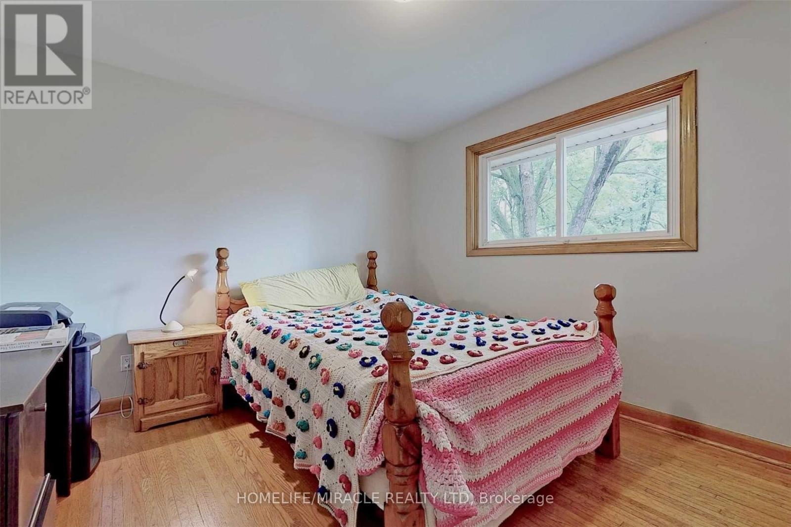 Upper - 26 Glengarry Road, St. Catharines, ON - Indoor Photo Showing Bedroom