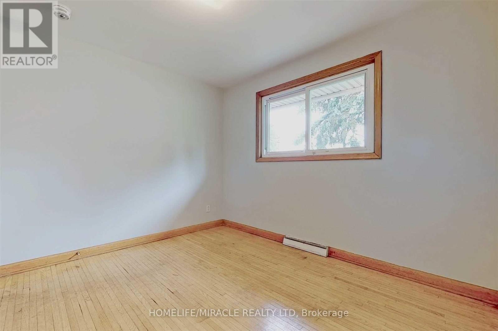 Upper - 26 Glengarry Road, St. Catharines, ON - Indoor Photo Showing Other Room