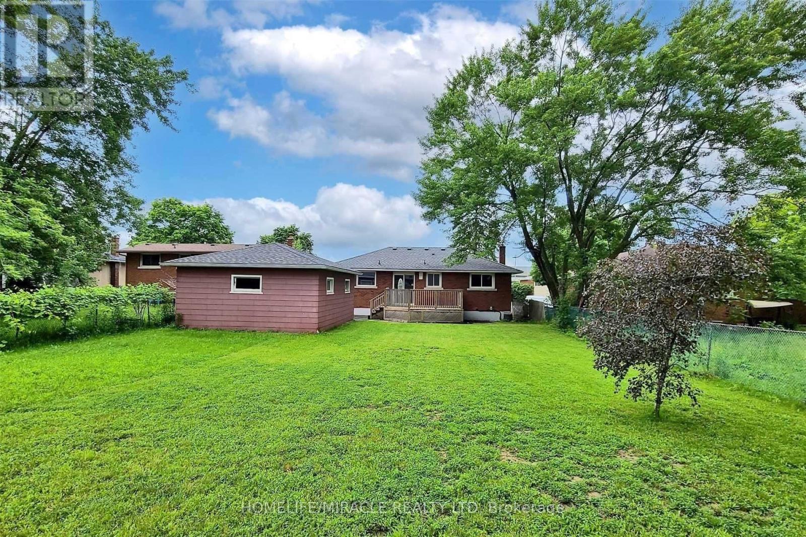 Upper - 26 Glengarry Road, St. Catharines, ON - Outdoor