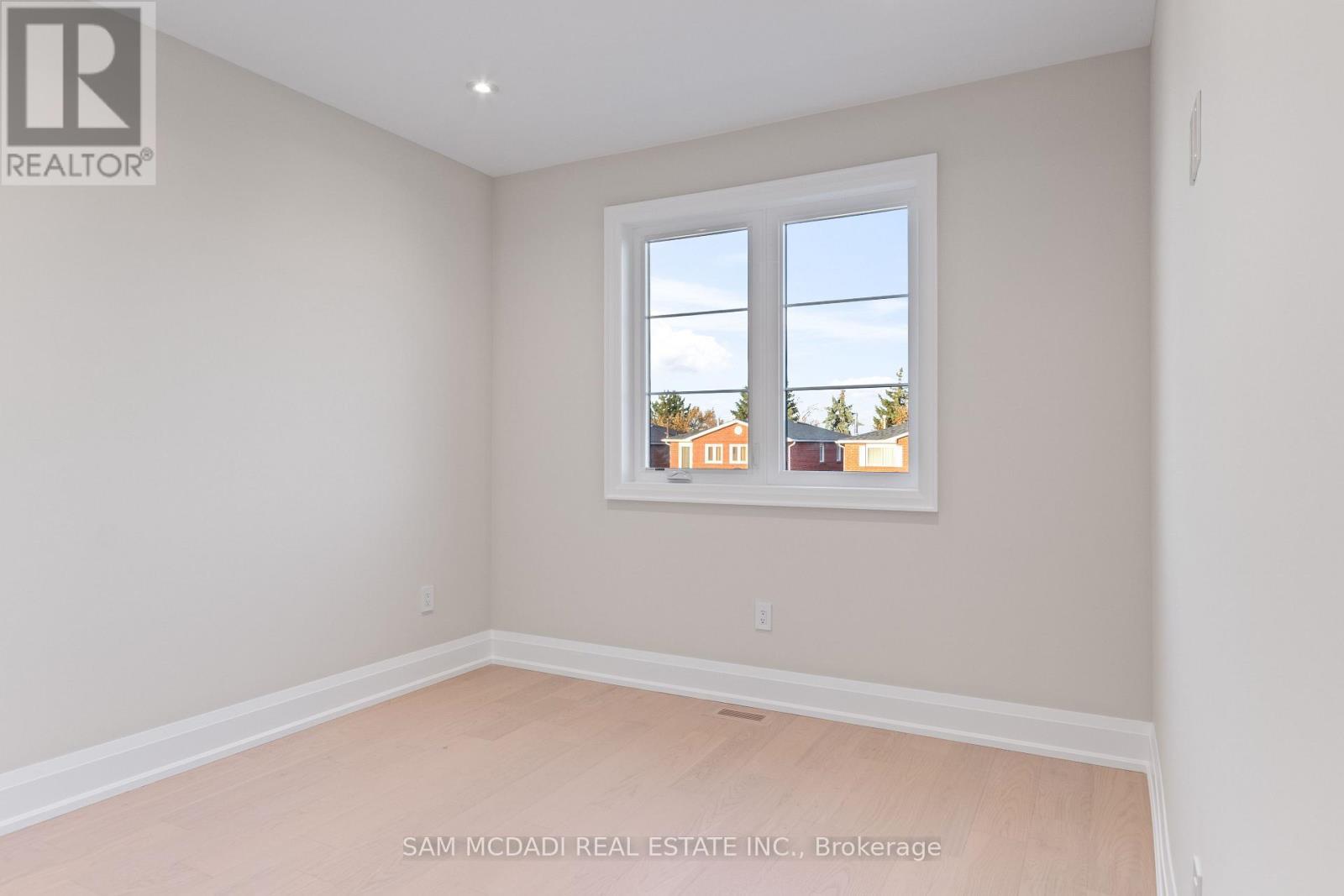 4584 Full Moon Circle, Mississauga, ON - Indoor Photo Showing Other Room