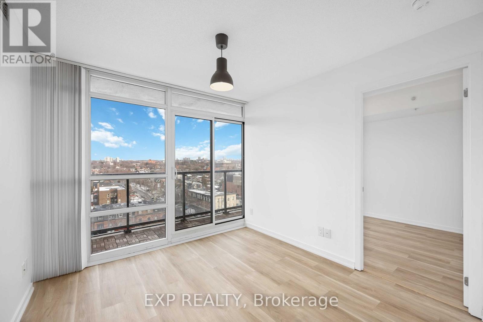 1022 - 68 Abell Street, Toronto, ON - Indoor Photo Showing Other Room