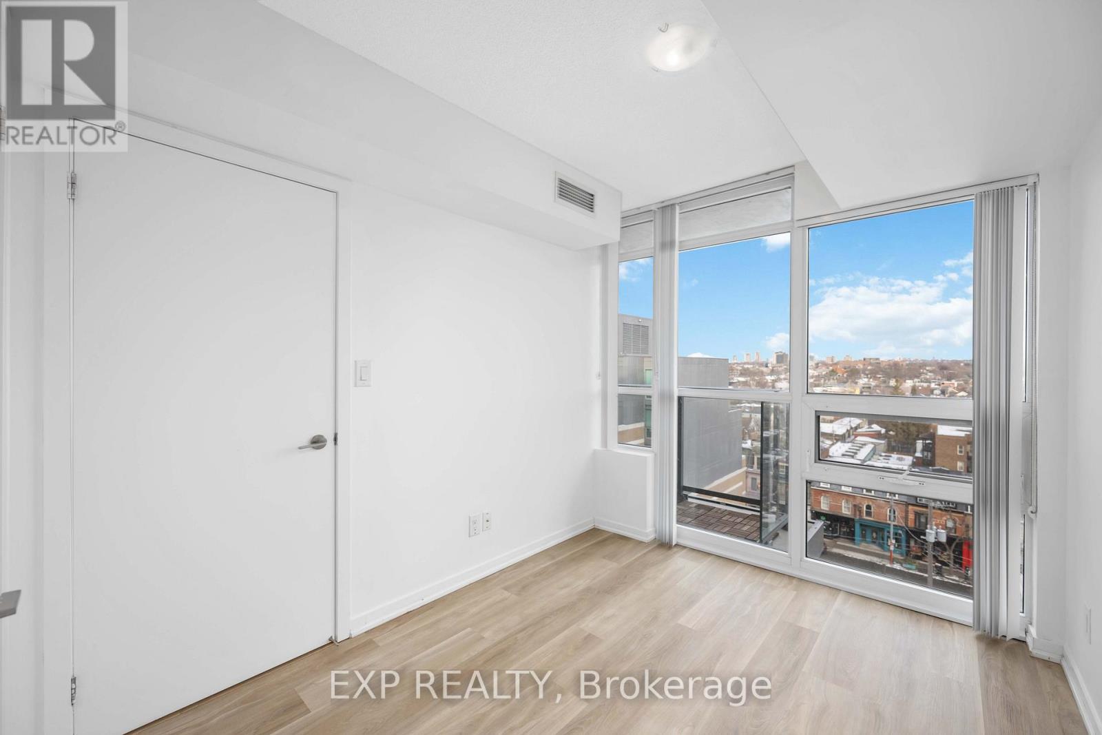 1022 - 68 Abell Street, Toronto, ON - Indoor Photo Showing Other Room