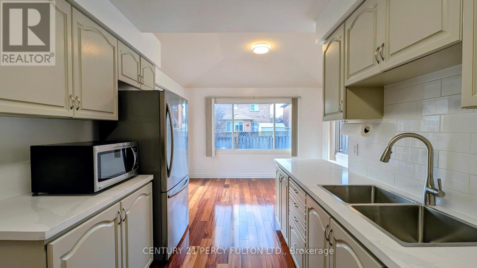 Kitchen/Breakfast - 1339 Quinpool Court, Mississauga, ON - Indoor Photo Showing Kitchen With Double Sink