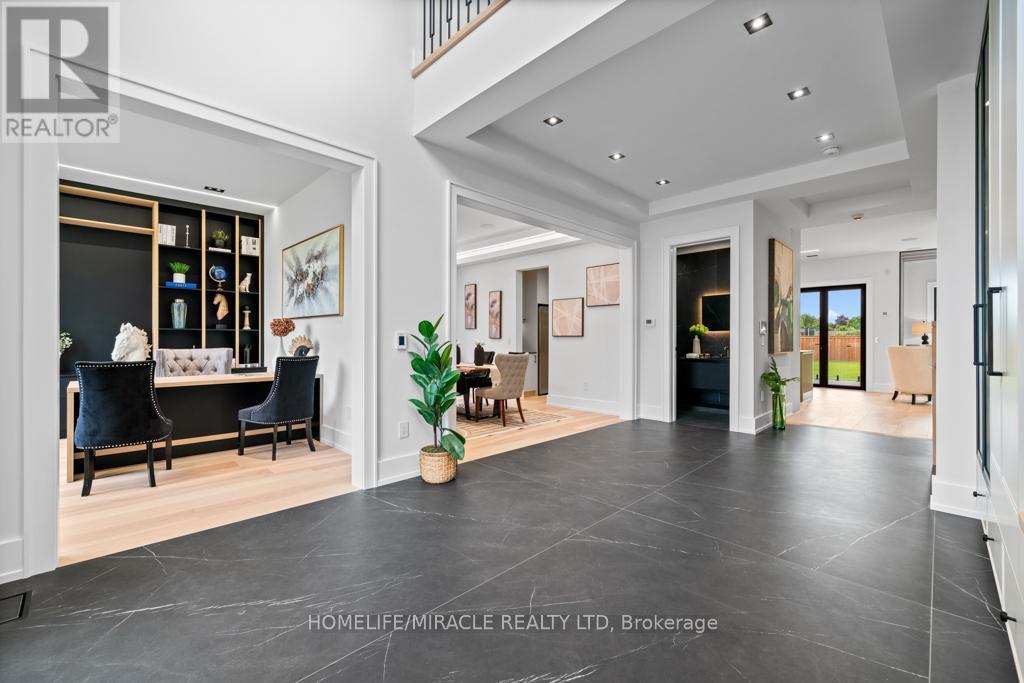 282 Maurice Drive, Oakville, ON - Indoor