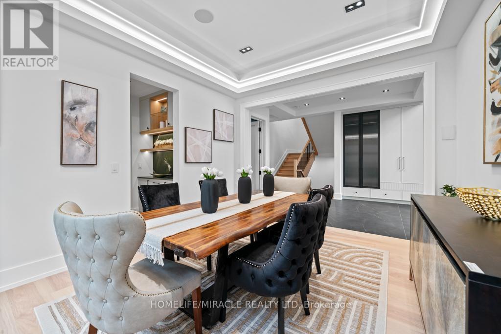 282 Maurice Drive, Oakville, ON - Indoor Photo Showing Other Room