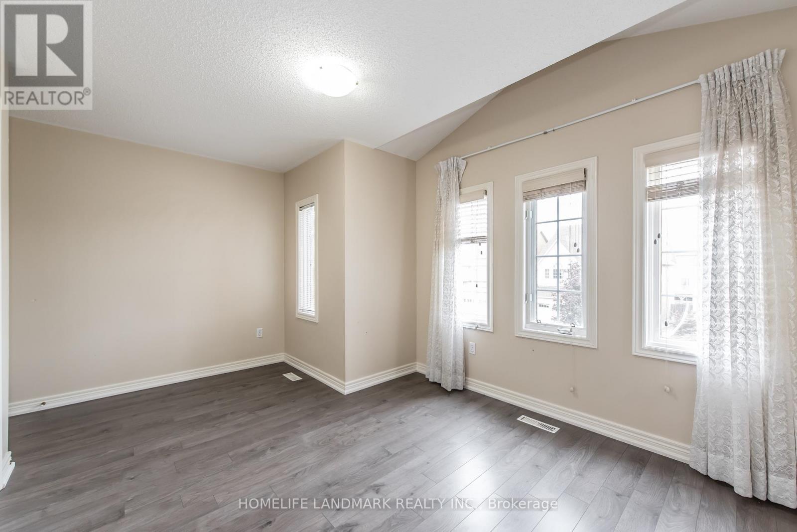 97 Annina Crescent, Markham, ON - Indoor Photo Showing Other Room