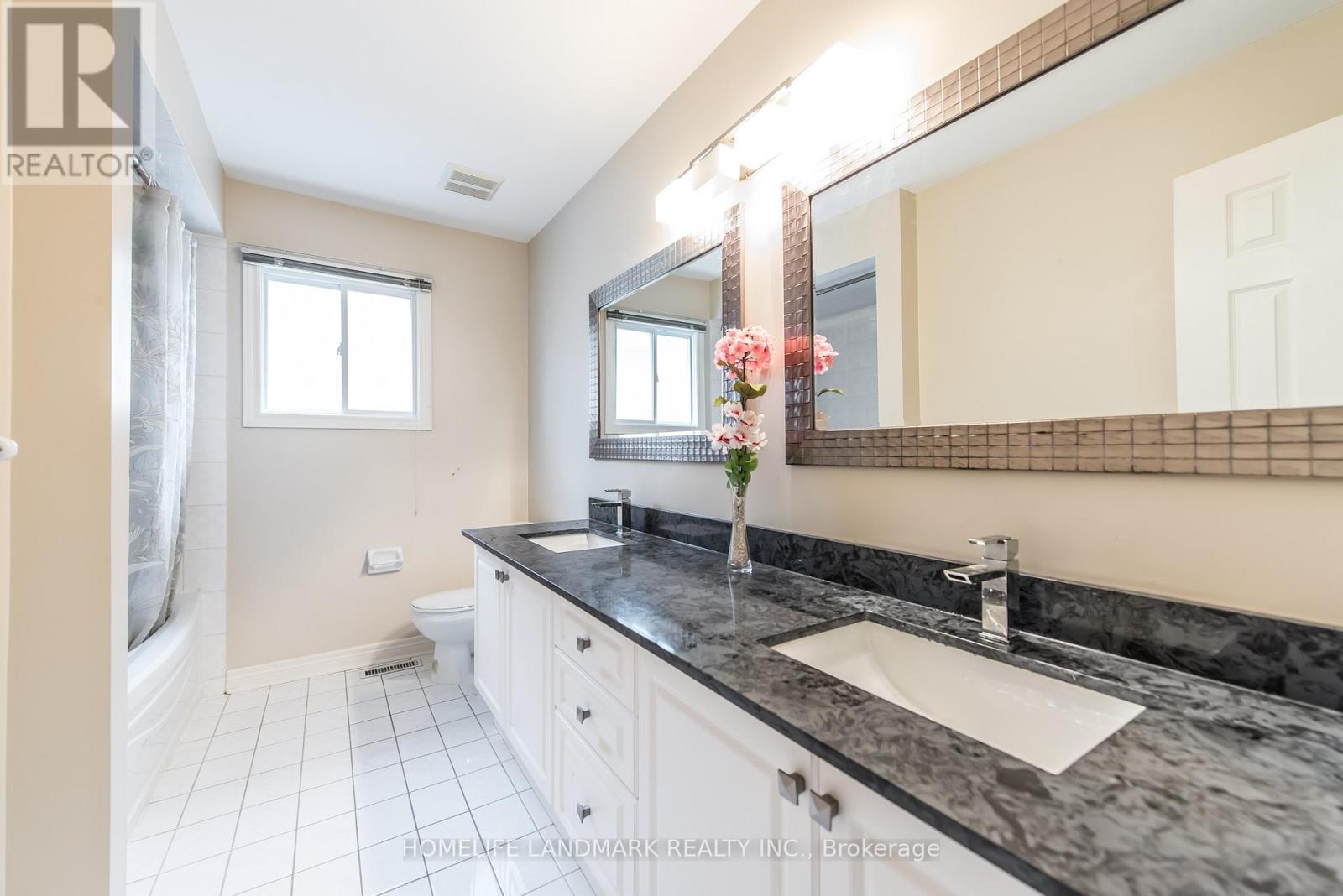 97 Annina Crescent, Markham, ON - Indoor Photo Showing Bathroom