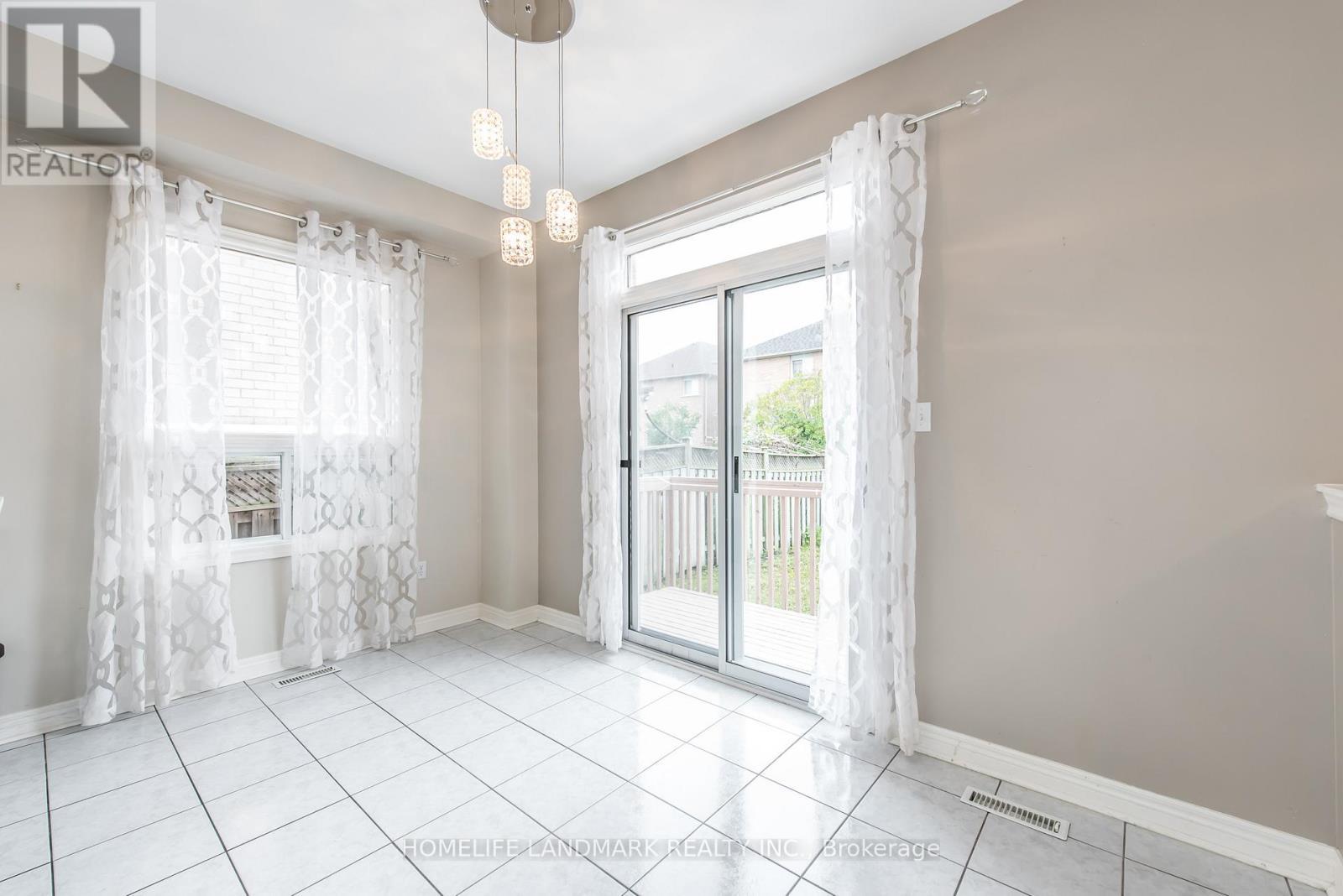 97 Annina Crescent, Markham, ON - Indoor Photo Showing Other Room