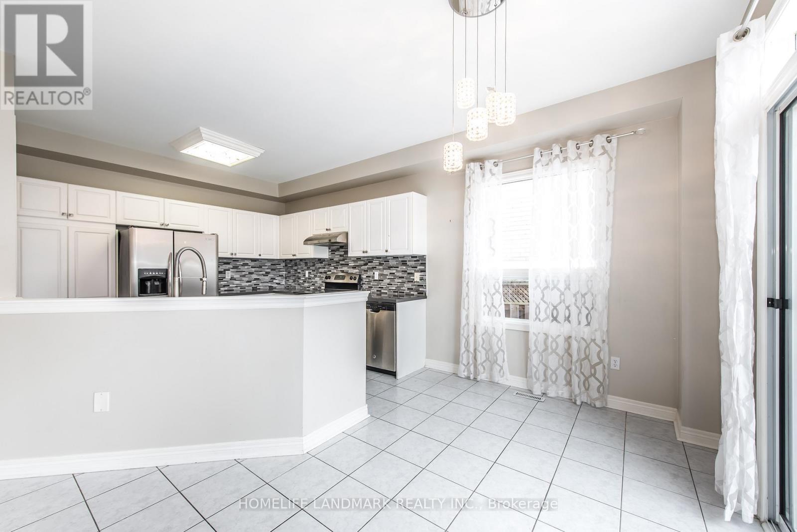 97 Annina Crescent, Markham, ON - Indoor Photo Showing Kitchen