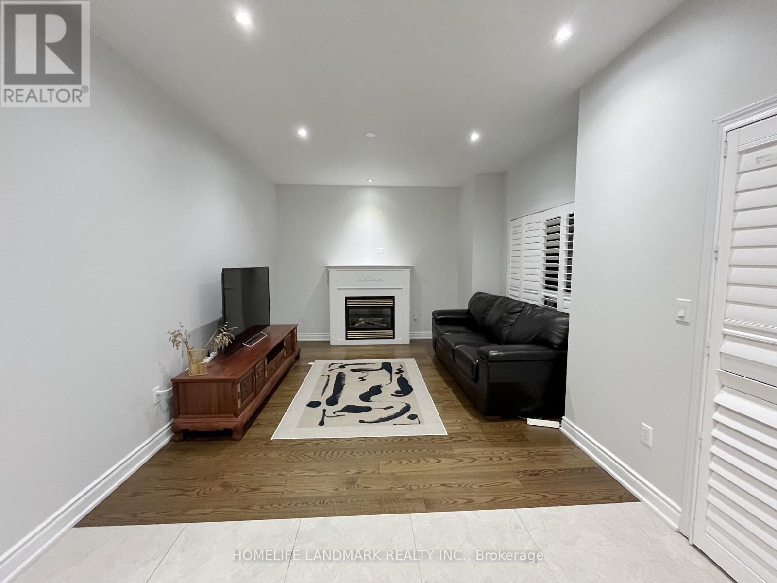 71 Ralph Chalmers Avenue, Markham, ON - Indoor With Fireplace