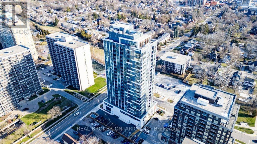 705 - 500 Brock Avenue, Burlington, ON - Outdoor With View