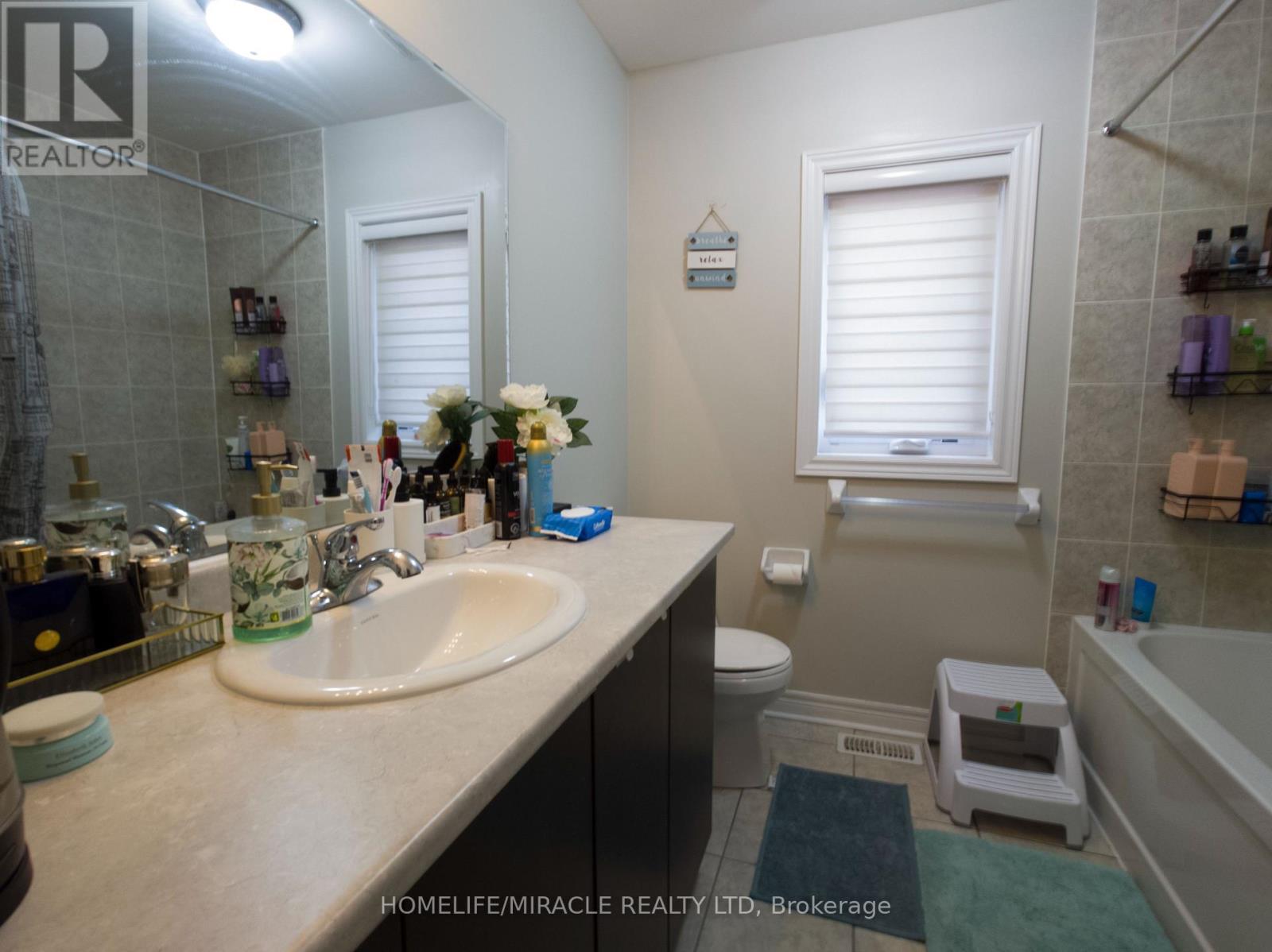 122 Finegan Circle, Brampton, ON - Indoor Photo Showing Bathroom