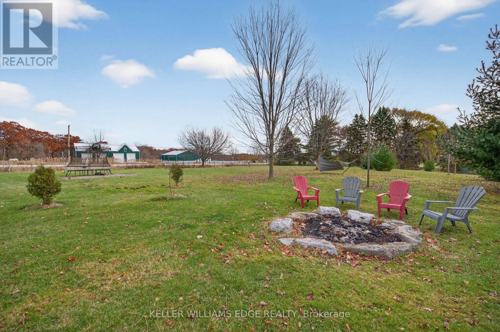 1724 Snake Road, Burlington, ON - Outdoor