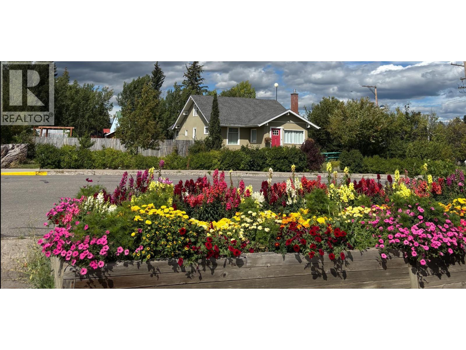 157 W Columbia Street, Vanderhoof, BC